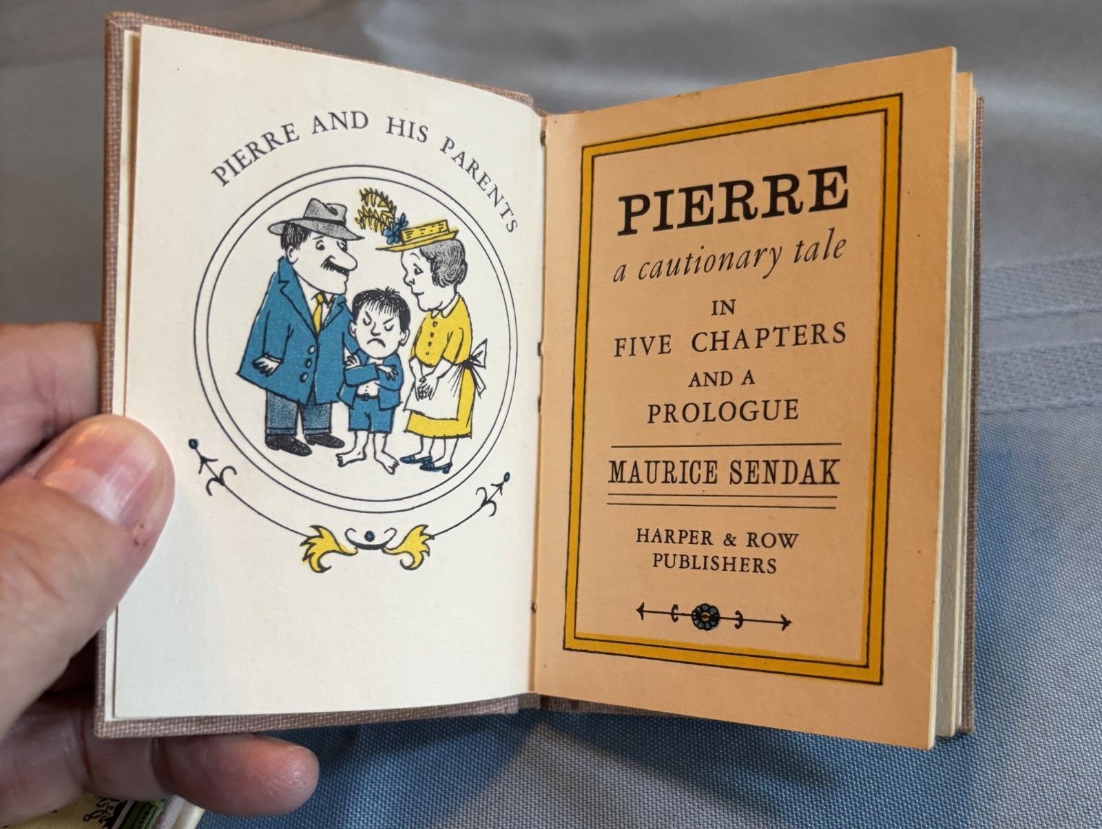 1962 Nutshell Library Mini Books in Slip Case Maurice Sendak 4 Illustrated Books
