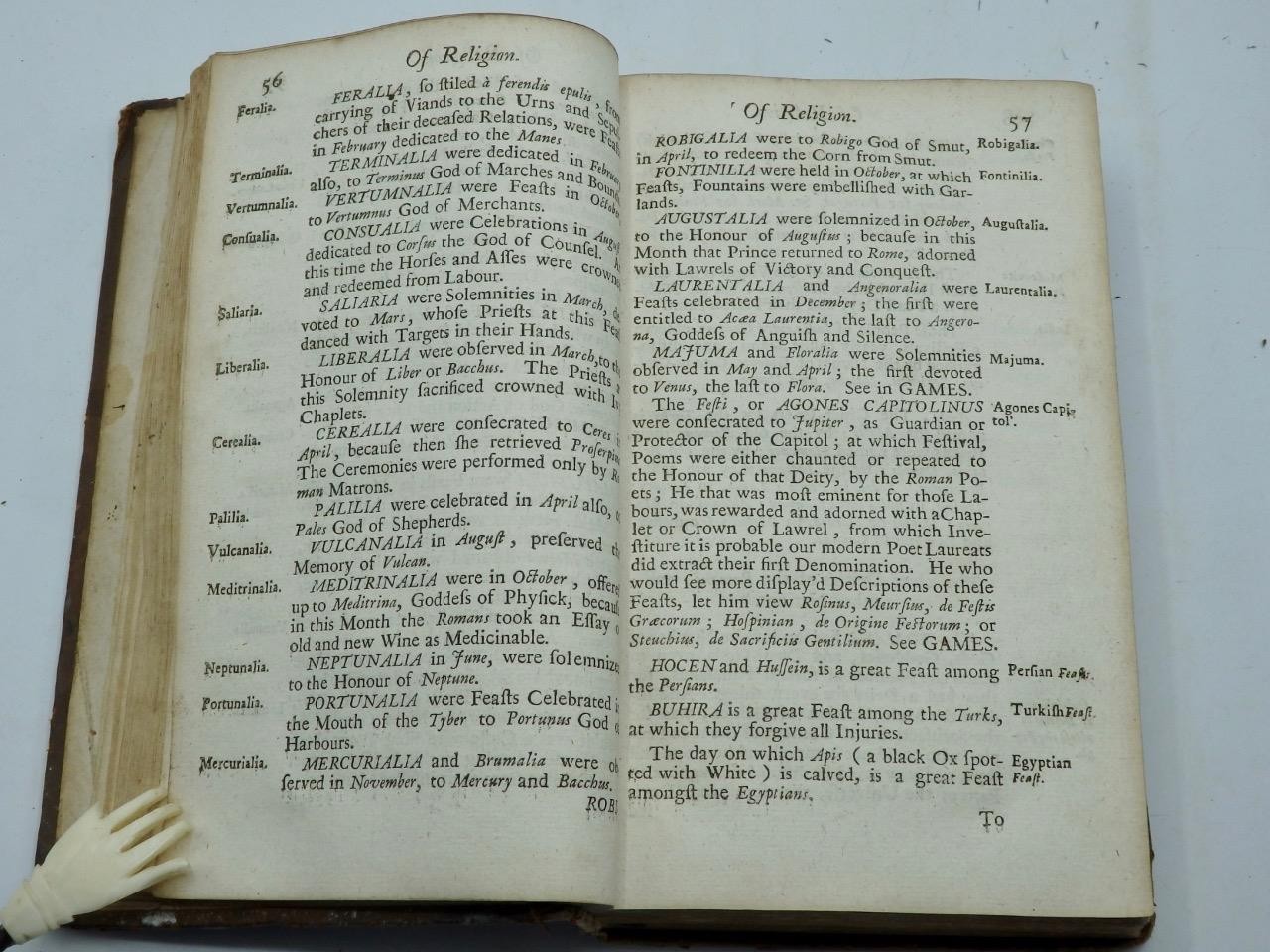 1722 UNIVERSAL LIBRARY or COMPLEAT SUMMARY of SCIENCE – FULL LEATHER Very Clean