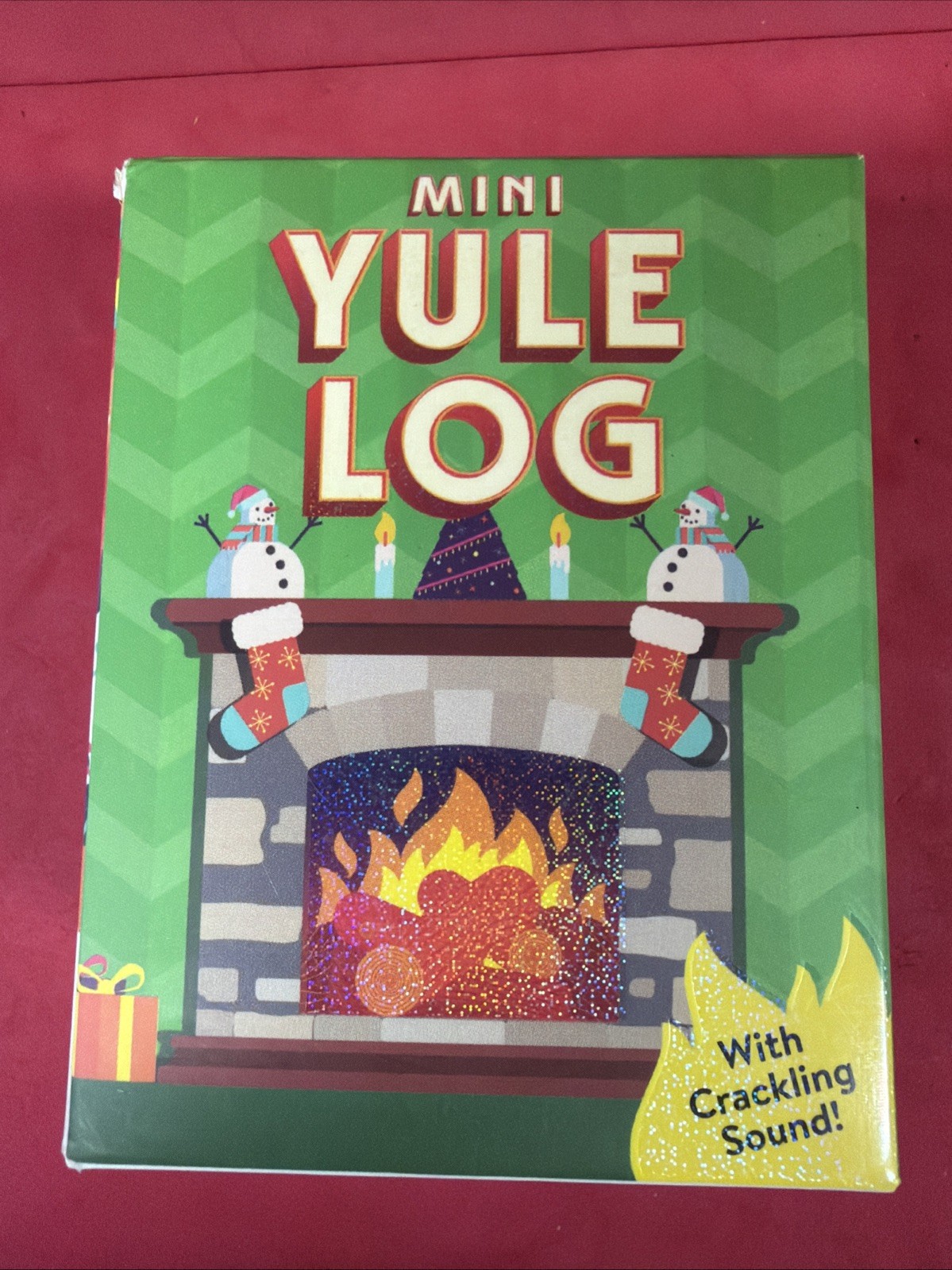 RP Minis Mini Yule Log: With crackling sound! Comes with Mini Paperback Book