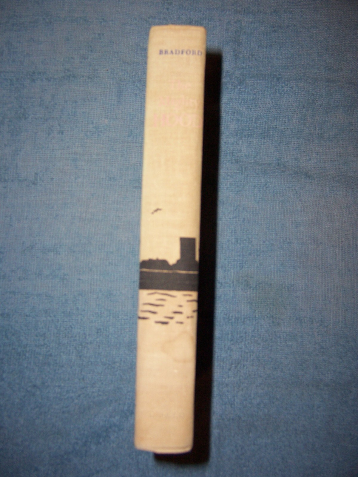 THE MIGHTY HOOD by Ernle Bradford/1st Ed/HCDJ/Military/WWII 1939-45
