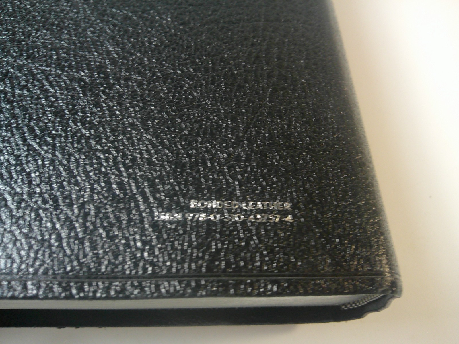 NIV STUDY BIBLE BLACK BONDED LEATHER 2011 RED LETTER ZONDERVAN NEAR EXCELLENT