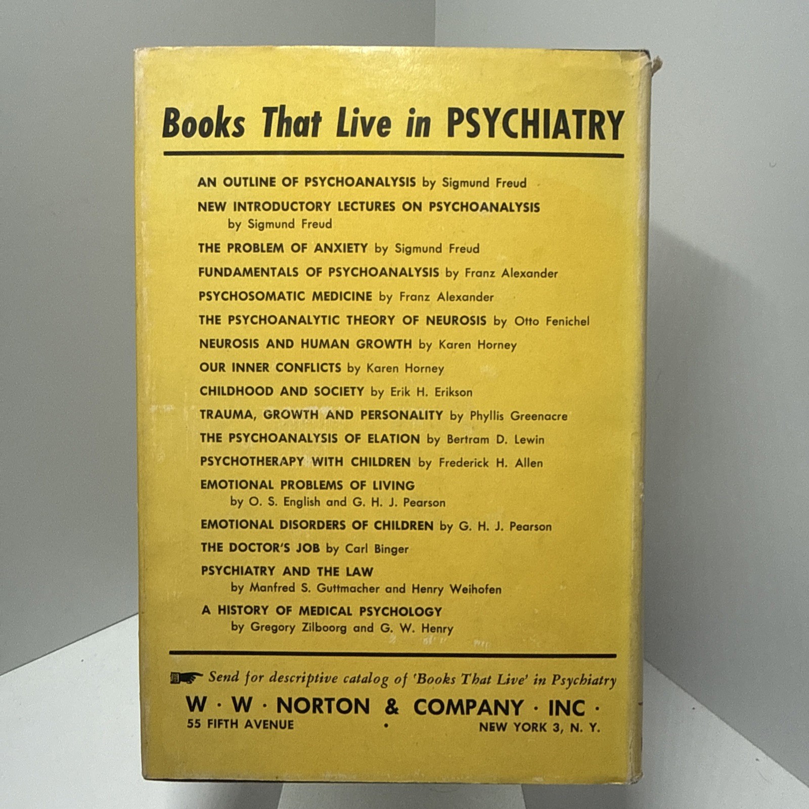 Sigmund Freud – An Outline of Psychoanalysis First Printing 1949 Norton HCDJ