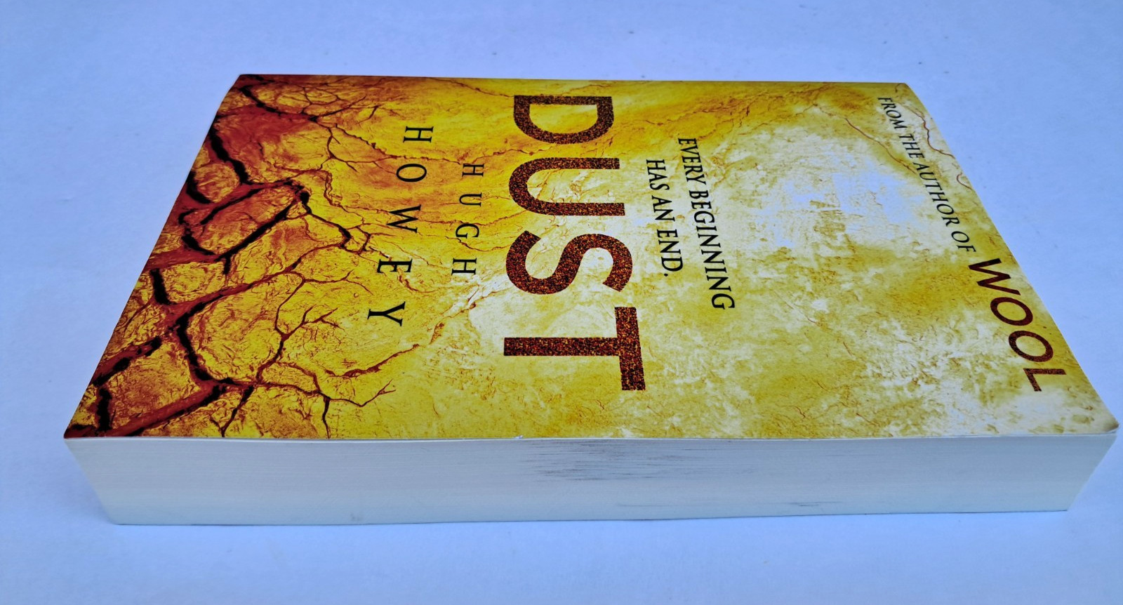 Dust by Hugh Howey – SILO Trilogy – 1st Edition – Excellent Condition