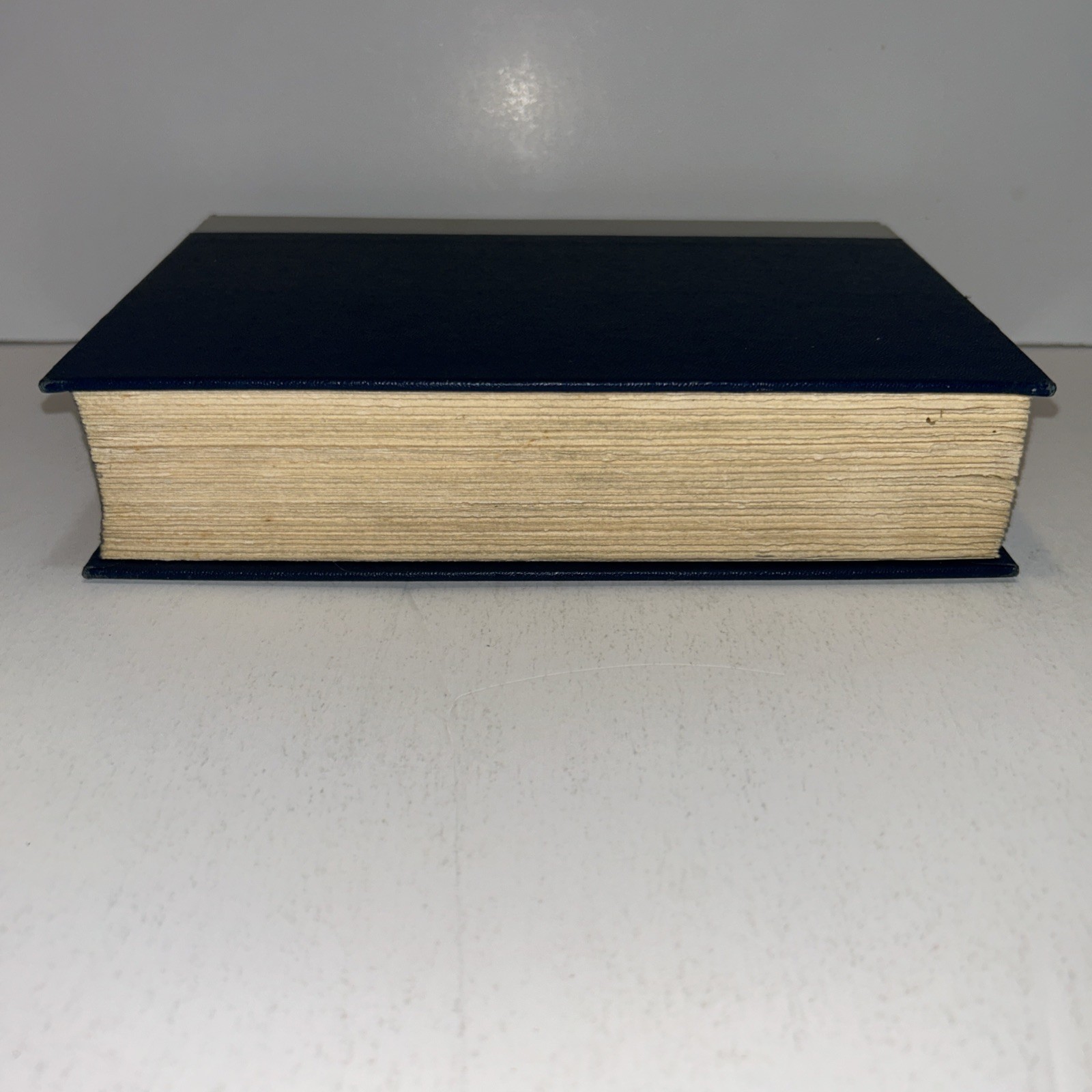 Hardcover Book Amy Vanderbilt’s Complete Book of Etiquette, Gracious Living 1963