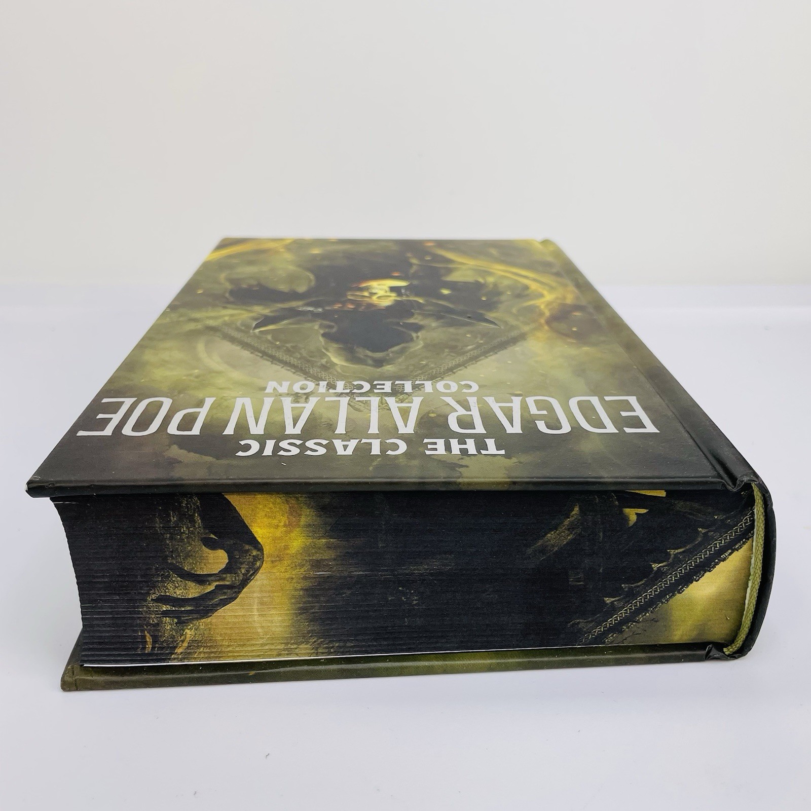 Classic Edgar Allan Poe Collection Poetry Tales Arcturus HC Sprayed Edges New