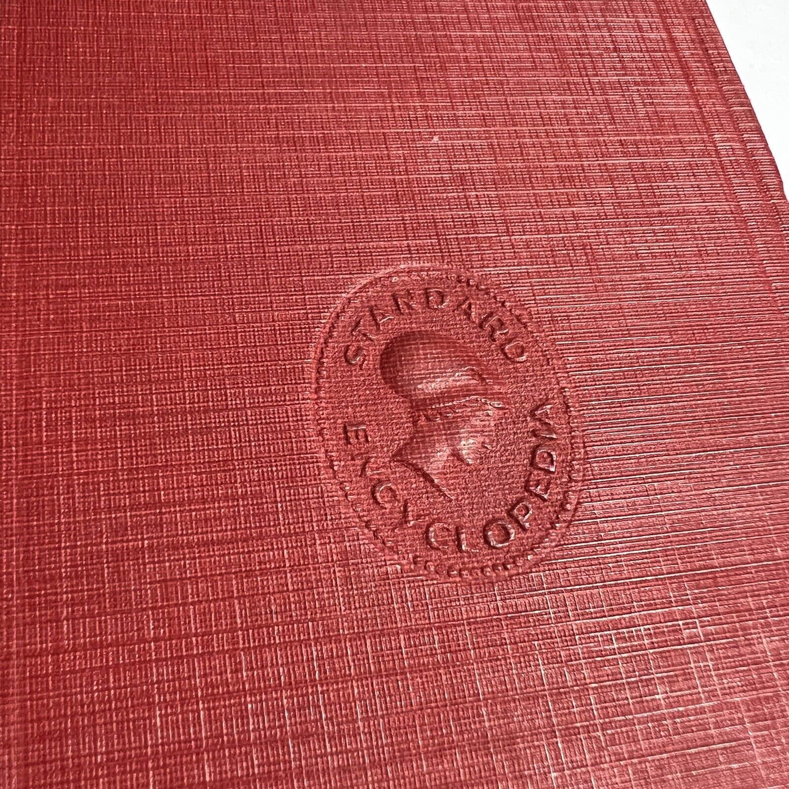 Funk and Wagnalls New Standard Encyclopedia 1931 1934 Vol IX De Forest to Dumont