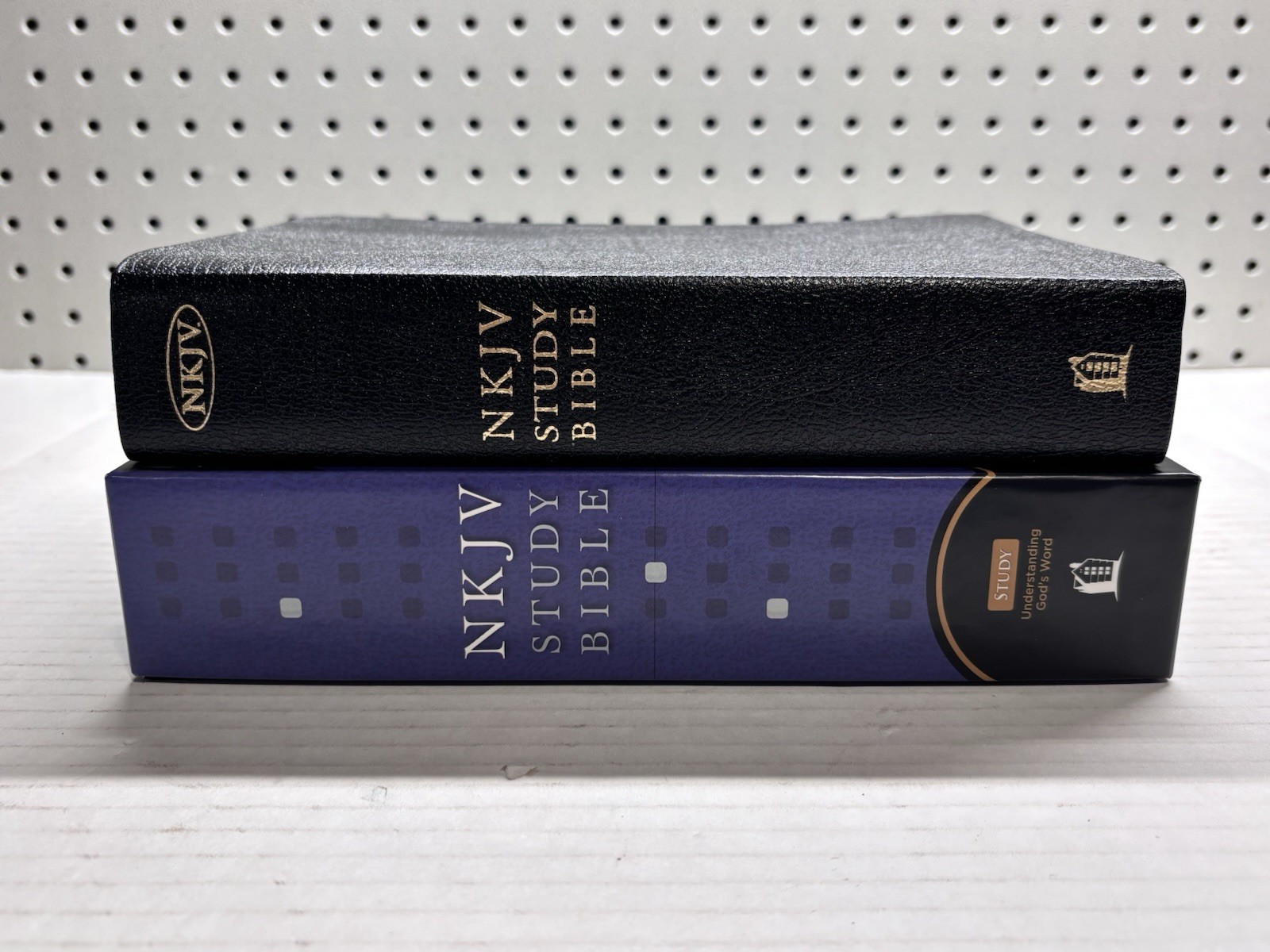 NEW NELSON’S NKJV STUDY BIBLE Black Bonded Leather 2885T ~ 2nd Ed 2007 Copyright