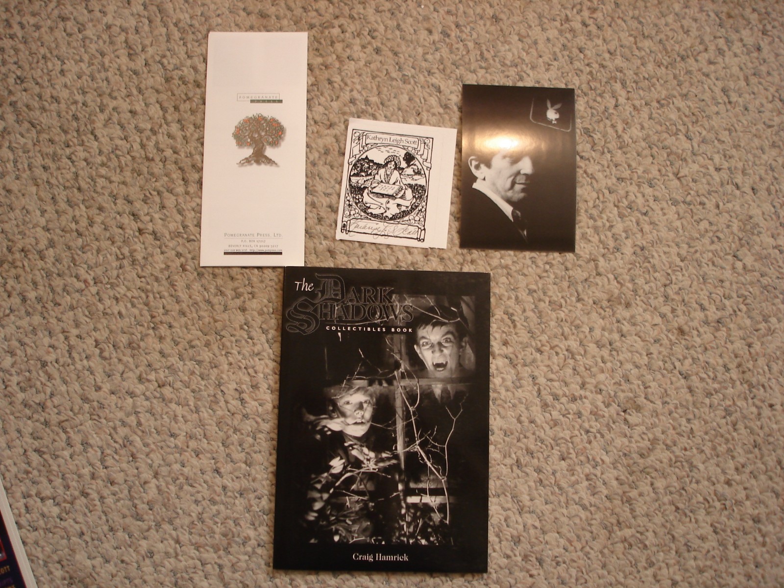 The Dark Shadows Collectibles Book TPB Signed w/bonus ephemera 1998 first print