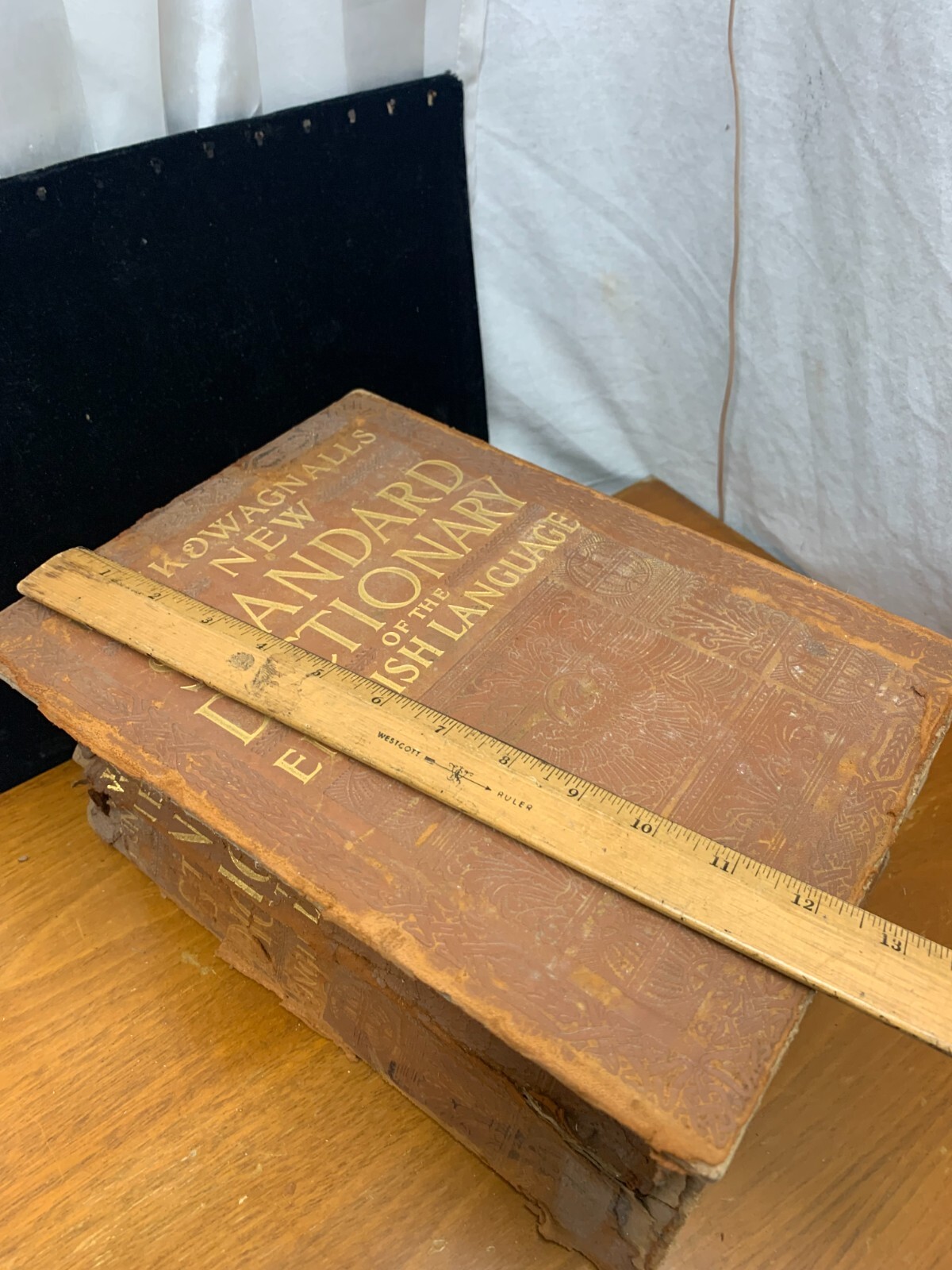 Antique 1933 Funk & Wagnalls New Standard Dictionary Of The English Language