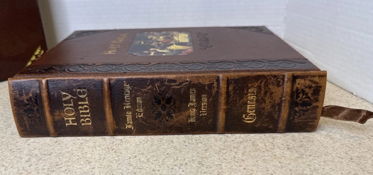 Holy Bible Family Heritage Edition Embossed Leather Hardcover, 2009 W/Box