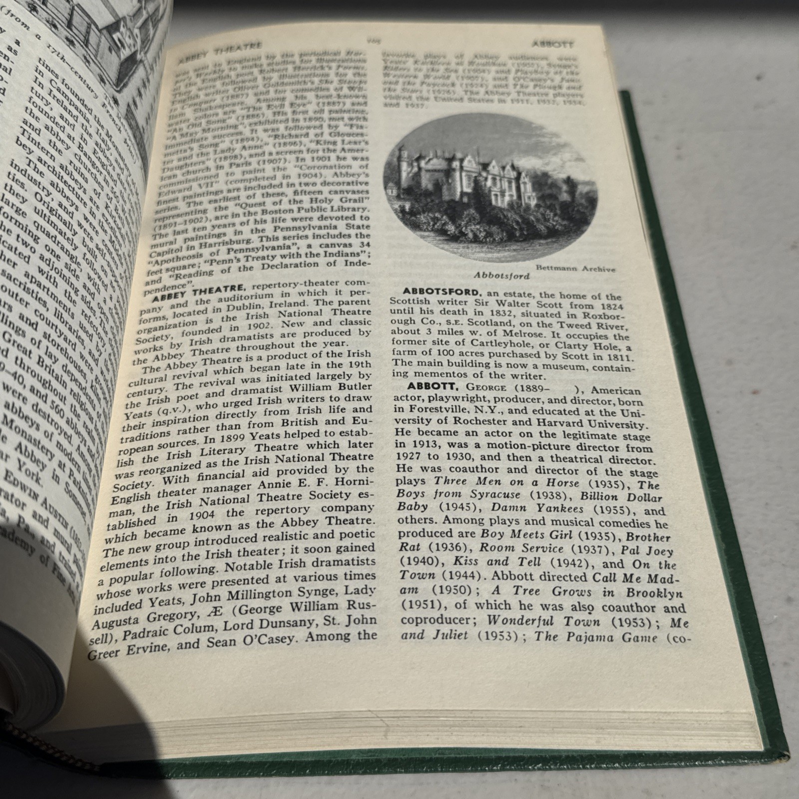 Funk & Wagnalls Standard Reference Encyclopedia Complete 1-25 (1959-1960)